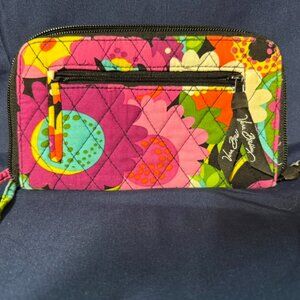 Vera Bradley Va Va Bloom Pattern (Retired) Zip-Around Quilted Wallet/Wristlet